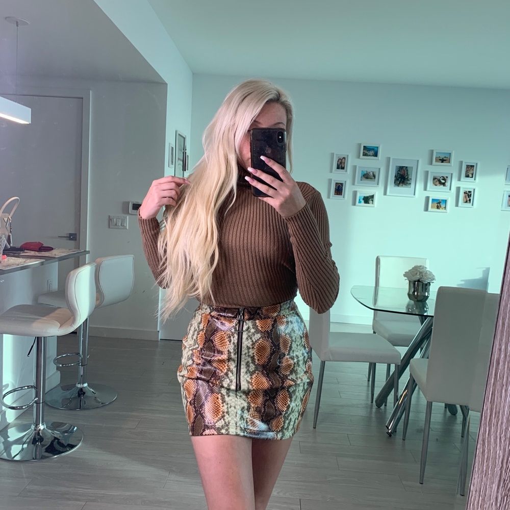 Snake Skin Leather Mini Skirt with Zipper